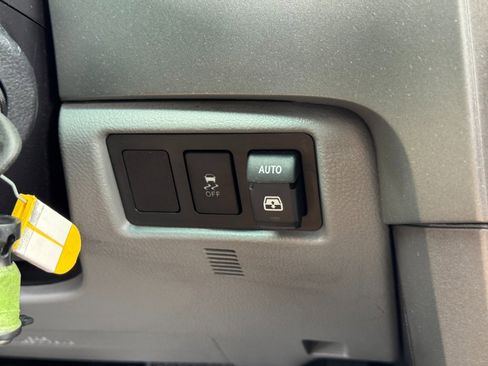 Used 2016 Toyota Sequoia SR5 image 21