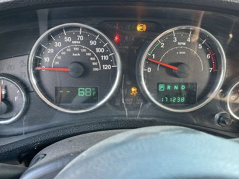 Used 2013 Jeep Wrangler Unlimited Rubicon w/ Dual Top Group AWD/4WD image 10