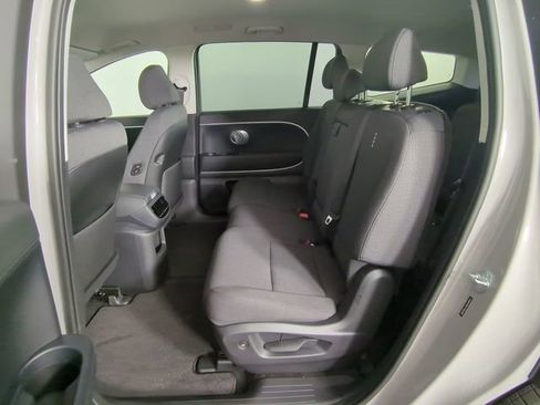New 2026 Hyundai Ioniq 9 SE AWD/4WD image 21