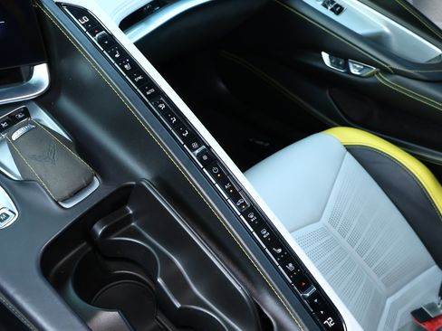 Used 2022 Chevrolet Corvette Stingray Premium Cpe RWD image 24