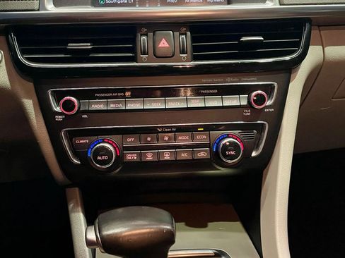 Used 2017 Kia Optima EX image 14