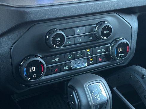 New 2025 Ford Bronco Big Bend w/ Black Diamond Package image 20