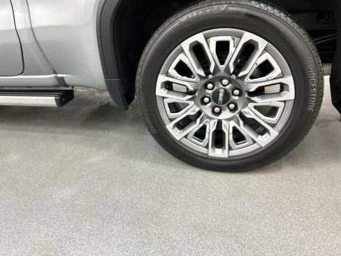 Used 2024 GMC Sierra 1500 Denali Ultimate AWD/4WD image 5