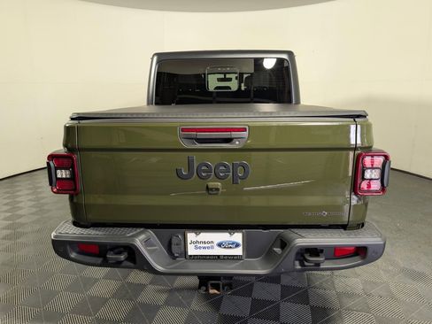 Used 2021 Jeep Gladiator Sport AWD/4WD image 6