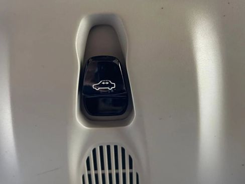 Used 2016 Volvo XC90 T6 Momentum w/ Momentum Plus Package image 56