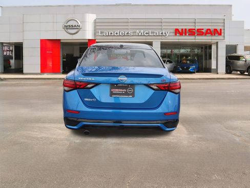 Used 2025 Nissan Sentra SR image 4