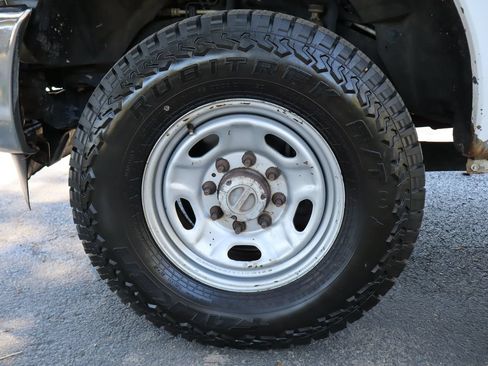 Used 2016 Ford F250 XL w/ Power Equipment Group AWD/4WD image 39