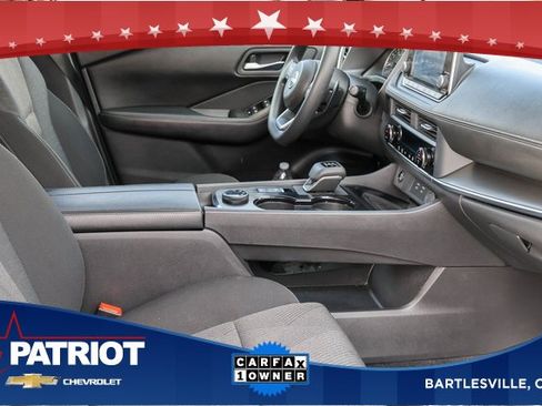 Used 2024 Nissan Rogue SV image 15