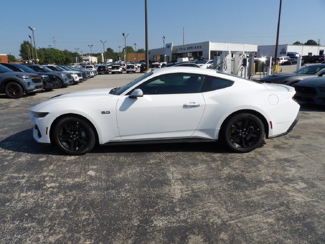 New 2026 Ford Mustang GT RWD image 9