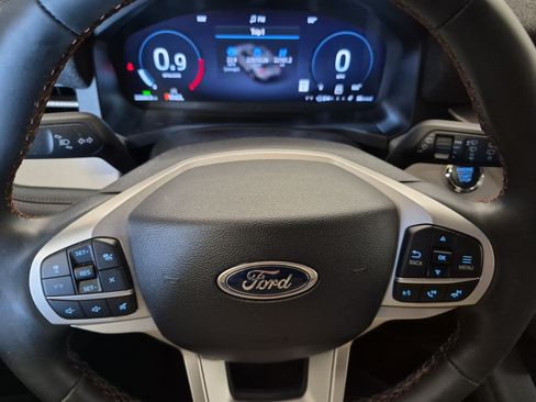 Certified 2025 Ford Explorer Active AWD/4WD image 27