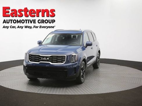Used 2025 Kia Telluride S FWD image 56