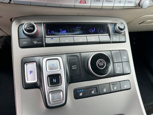 Used 2022 Hyundai Palisade Limited image 15