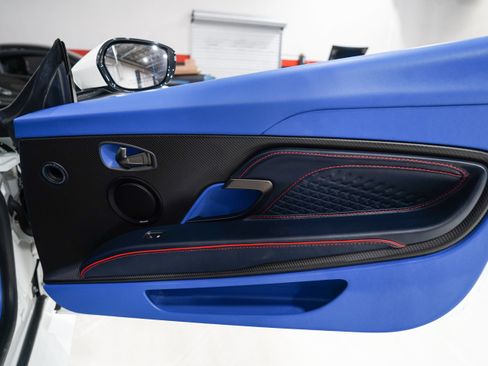 Used 2020 Aston Martin DBS Superleggera RWD image 18