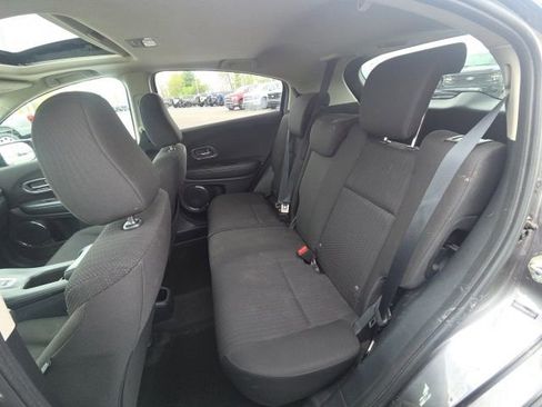 Used 2018 Honda HR-V EX image 16