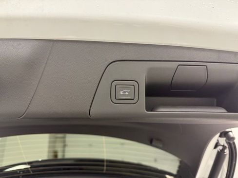 New 2026 Buick Envision Sport Touring image 9