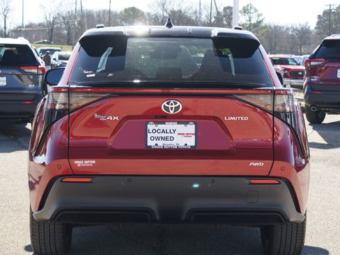 Used 2023 Toyota bZ4X Limited image 3