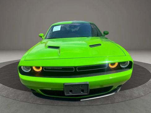 Used 2017 Dodge Challenger SXT w/ Super Sport Group (SS/T) image 2