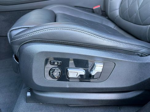 Certified 2023 BMW X7 xDrive40i w/ Premium Package image 14