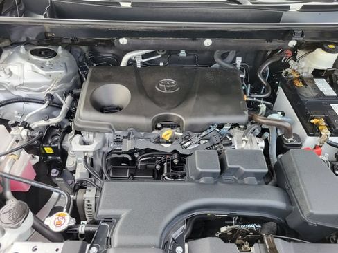 Used 2022 Toyota RAV4 XLE FWD image 26