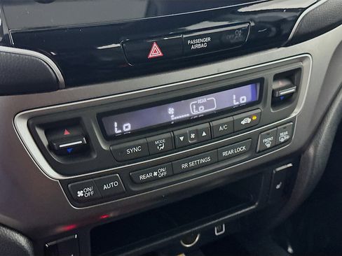 Used 2022 Honda Pilot Special Edition image 12