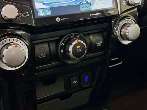 Certified 2024 Toyota 4Runner TRD Off-Road Premium w/ Off Road Premium Plus Package AWD/4WD image 16