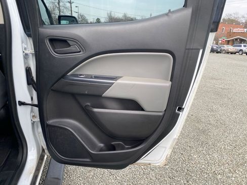 Used 2020 Chevrolet Colorado W/T image 18