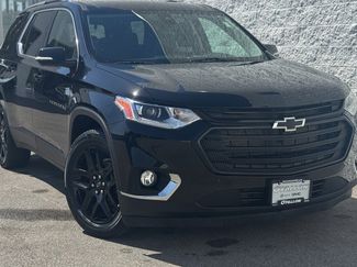 Used 2020 Chevrolet Traverse LT image 1