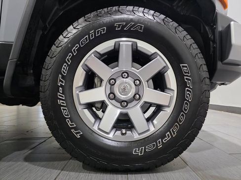 Used 2014 Toyota FJ Cruiser 4WD w/ Convenience Package image 25