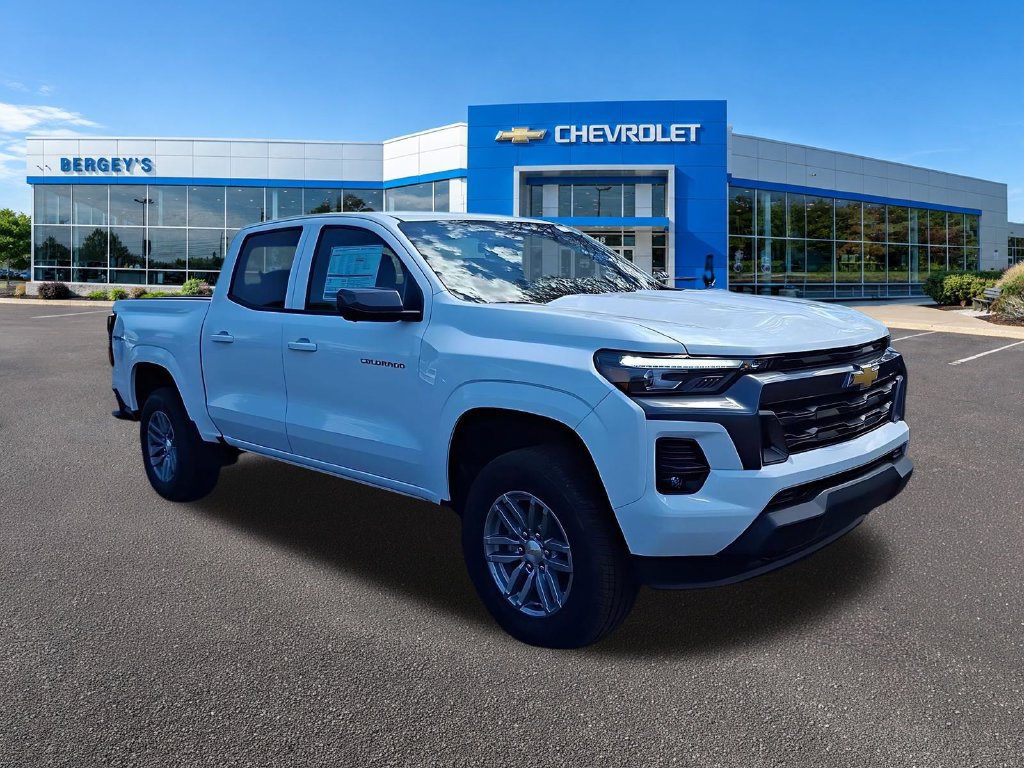 New 2026 Chevrolet Colorado LT w/ LT Convenience Package AWD/4WD image 2