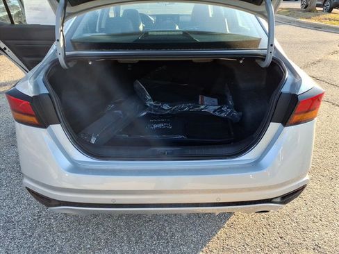 New 2025 Nissan Altima 2.5 SL image 31