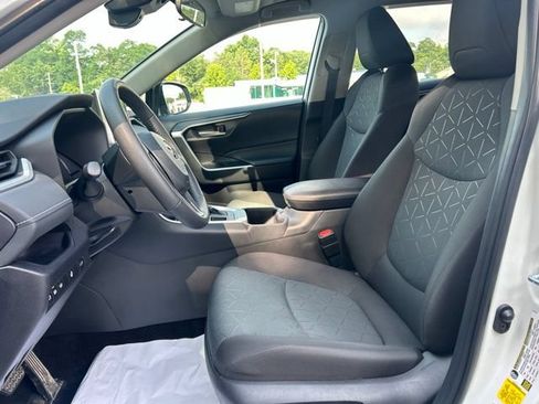 Certified 2025 Toyota RAV4 XLE w/ Convenience Package AWD/4WD image 16