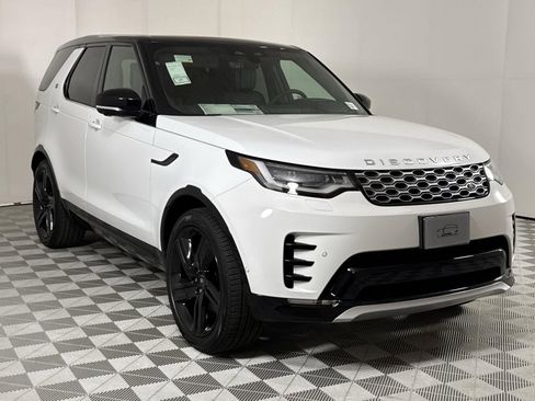Certified 2025 Land Rover Discovery Metropolitan Edition image 7