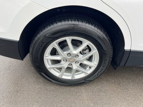 Used 2023 Chevrolet Equinox LT image 11