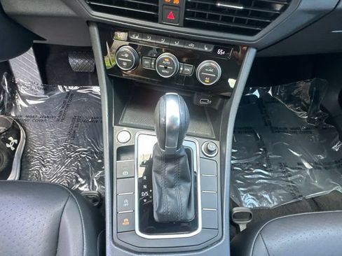 Used 2019 Volkswagen Jetta SEL FWD image 20