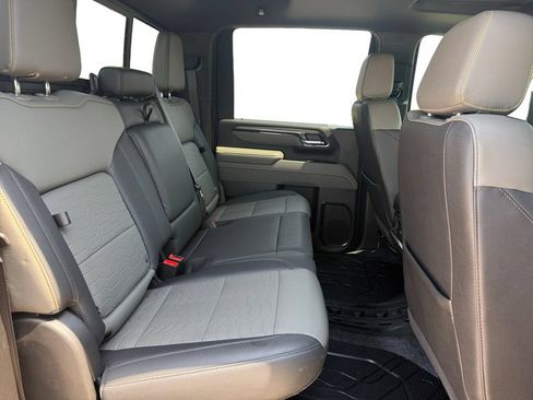 Used 2025 Chevrolet Silverado 2500 ZR2 w/ Technology Package AWD/4WD image 17
