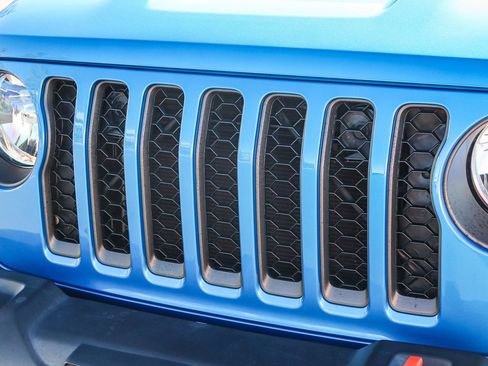 Used 2023 Jeep Gladiator Mojave w/ Trailer Tow Package image 6