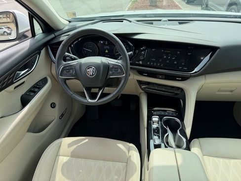 Used 2022 Buick Envision Avenir w/ Technology Package II FWD image 20