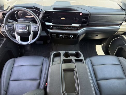 Used 2026 GMC Sierra 1500 SLT AWD/4WD image 10
