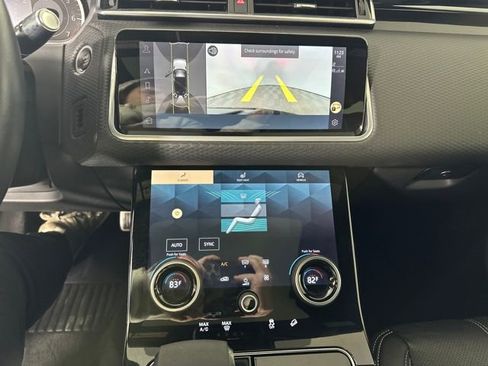 Used 2022 Land Rover Range Rover Velar R-Dynamic S image 22