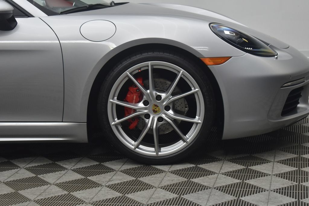 Used 2017 Porsche 718 Boxster S RWD image 22