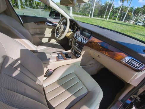Used 2013 Mercedes-Benz CLS 550 4MATIC image 39