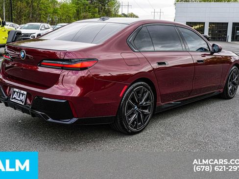 Used 2023 BMW 740i w/ Parking Assistance Package image 6