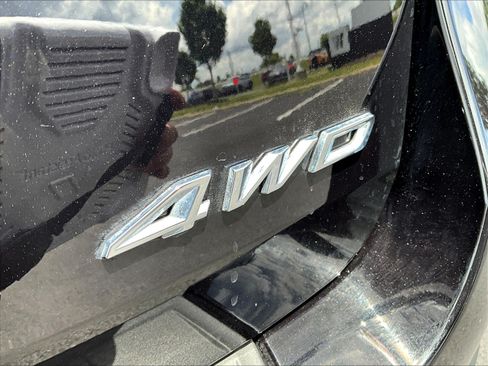 Used 2023 Ford Explorer XLT w/ Equipment Group 202A AWD/4WD image 32