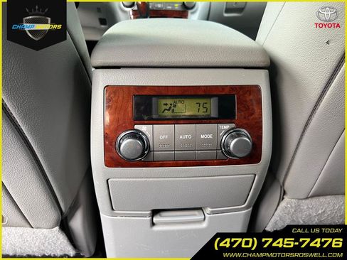 Used 2013 Toyota Highlander Limited image 17