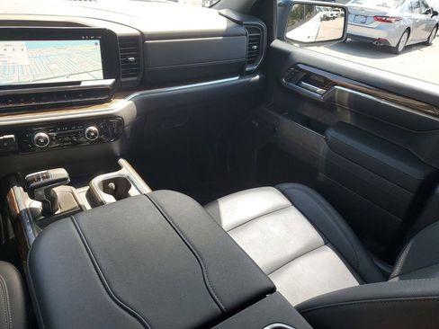 Used 2024 GMC Sierra 1500 Elevation w/ Elevation Premium Package image 19