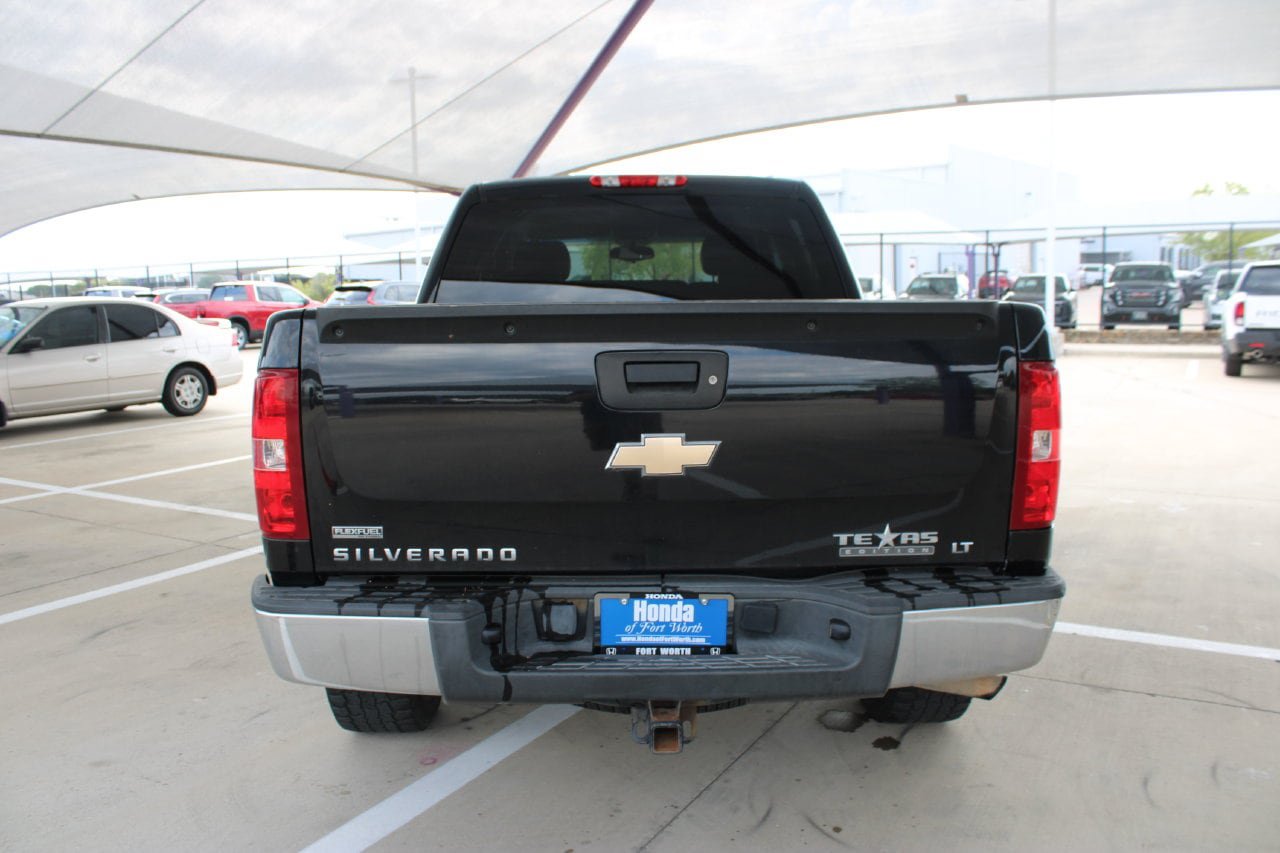 Used 2010 Chevrolet Silverado 1500 LT w/ Texas Edition RWD image 4