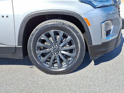 Used 2023 Chevrolet Traverse RS image 8