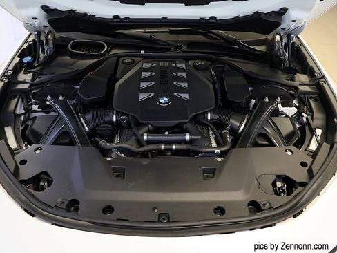 Certified 2023 BMW 760i xDrive image 42