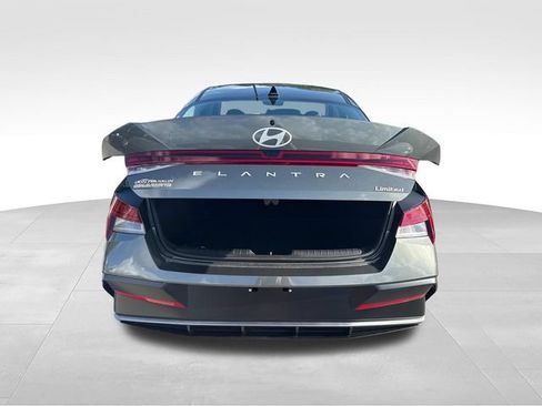 New 2026 Hyundai Elantra Limited FWD image 9