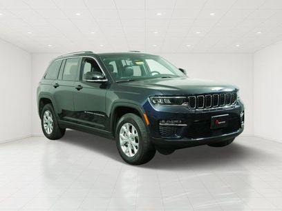 Certified 2023 Jeep Grand Cherokee Limited w/ Trailer Tow Prep Group (B)